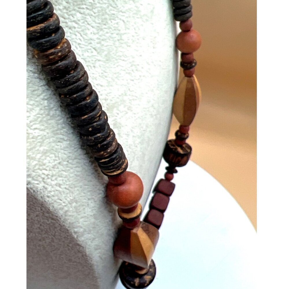 Vintage Bohemian Wooden Beaded Necklace. C19 - Picture 8 of 12